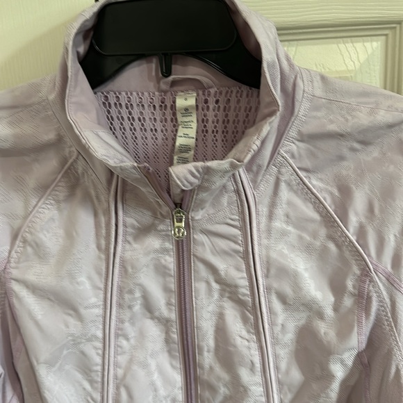 Lululemon jacket. EUC. Size 8 - Picture 7 of 7